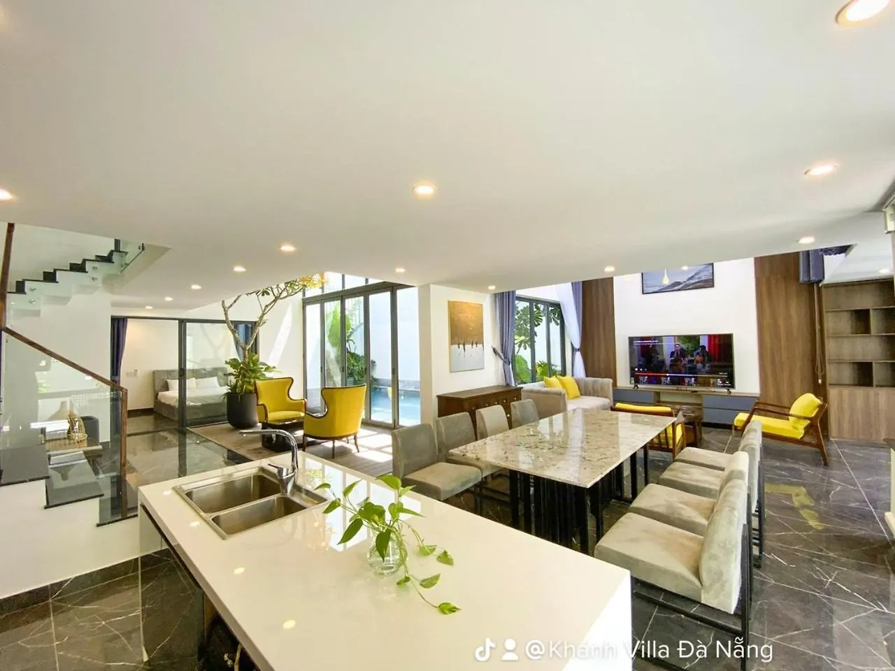 Khanh Villa Da Nang - Venuestay 0*,